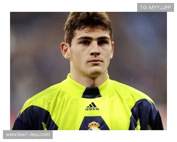 传奇门神卡西利亚斯：从皇马荣耀到波尔图谢幕，回顾世界杯冠军的辉煌生涯