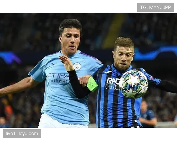 曼城边后卫盛赞罗德里:稳定提升成球队成功关键 曼城边后卫盛赞罗德里:稳定提升成球队成功关键