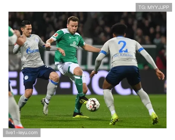 德甲激战!球队稳健发挥,伤停补时绝杀引爆热议 德甲激战!球队稳健发挥,伤停补时绝杀引爆热议