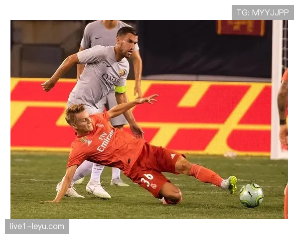 厄德高与芒特无球跑动及空间利用的结构性差异分析